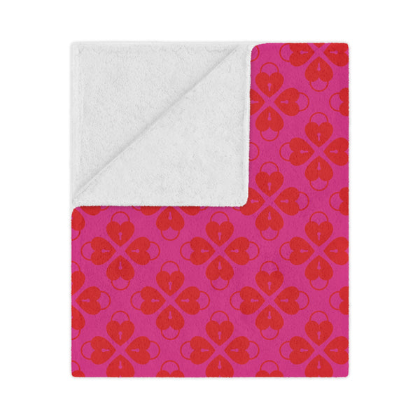 Signature Heart Lock Microfiber Blanket - Red & Pink