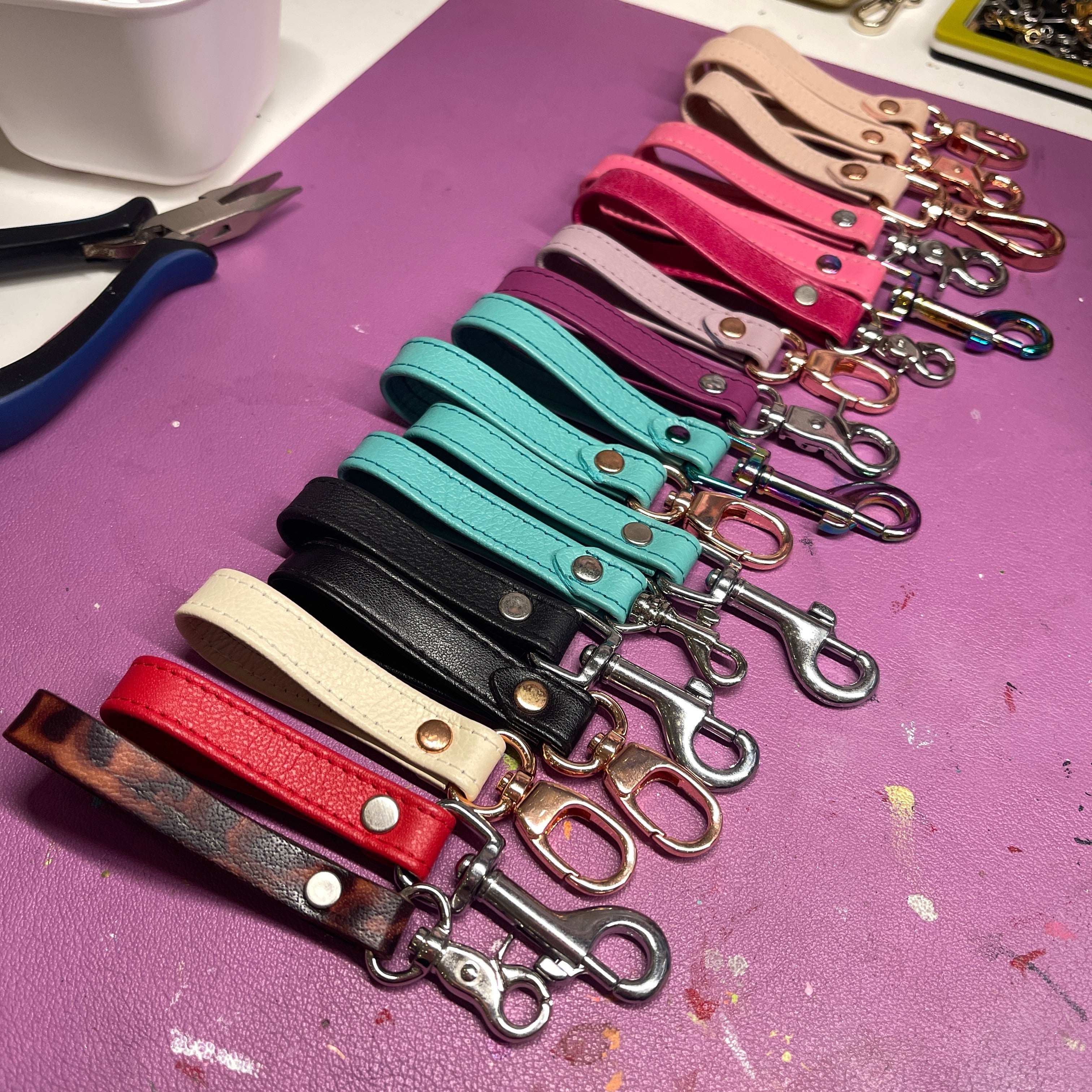 Sample Sale - Finger Leash - Leather Mini Leash Clip Sample Sale Restrained Grace