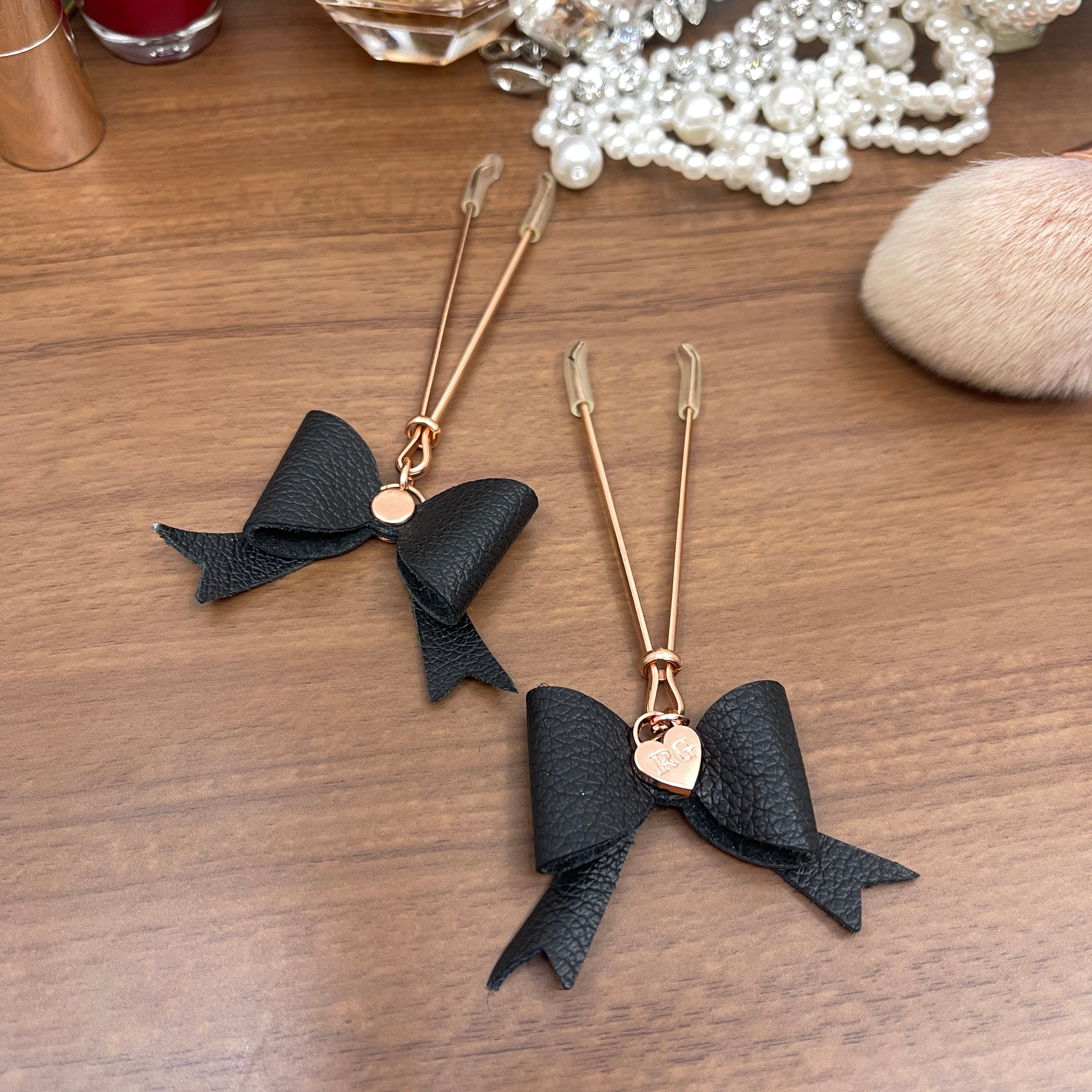 Leather Bow Nipple clamps - Black & Rose Gold