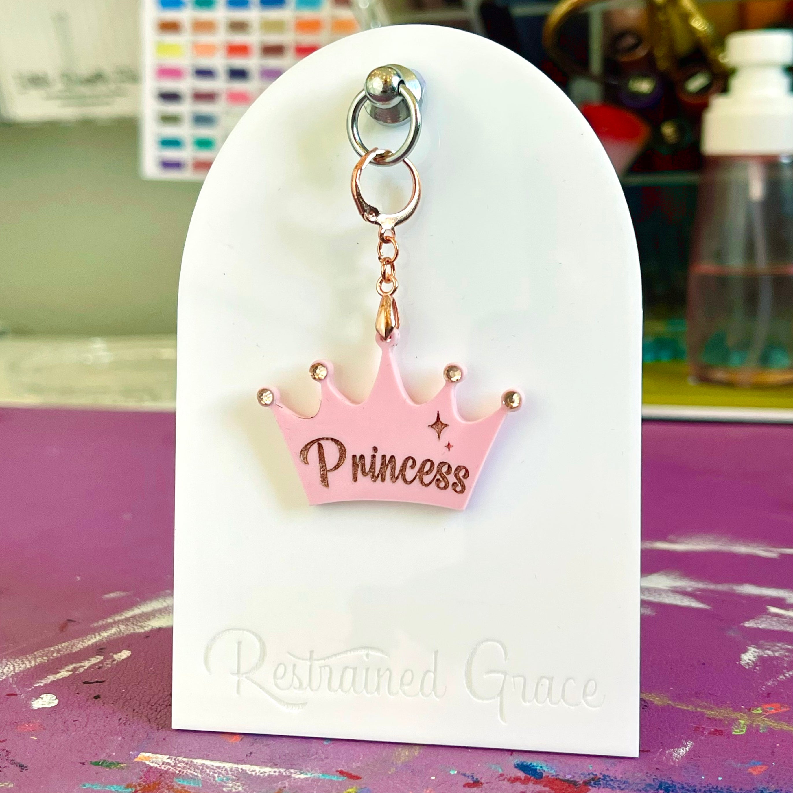 Retro Princess Collar Tag