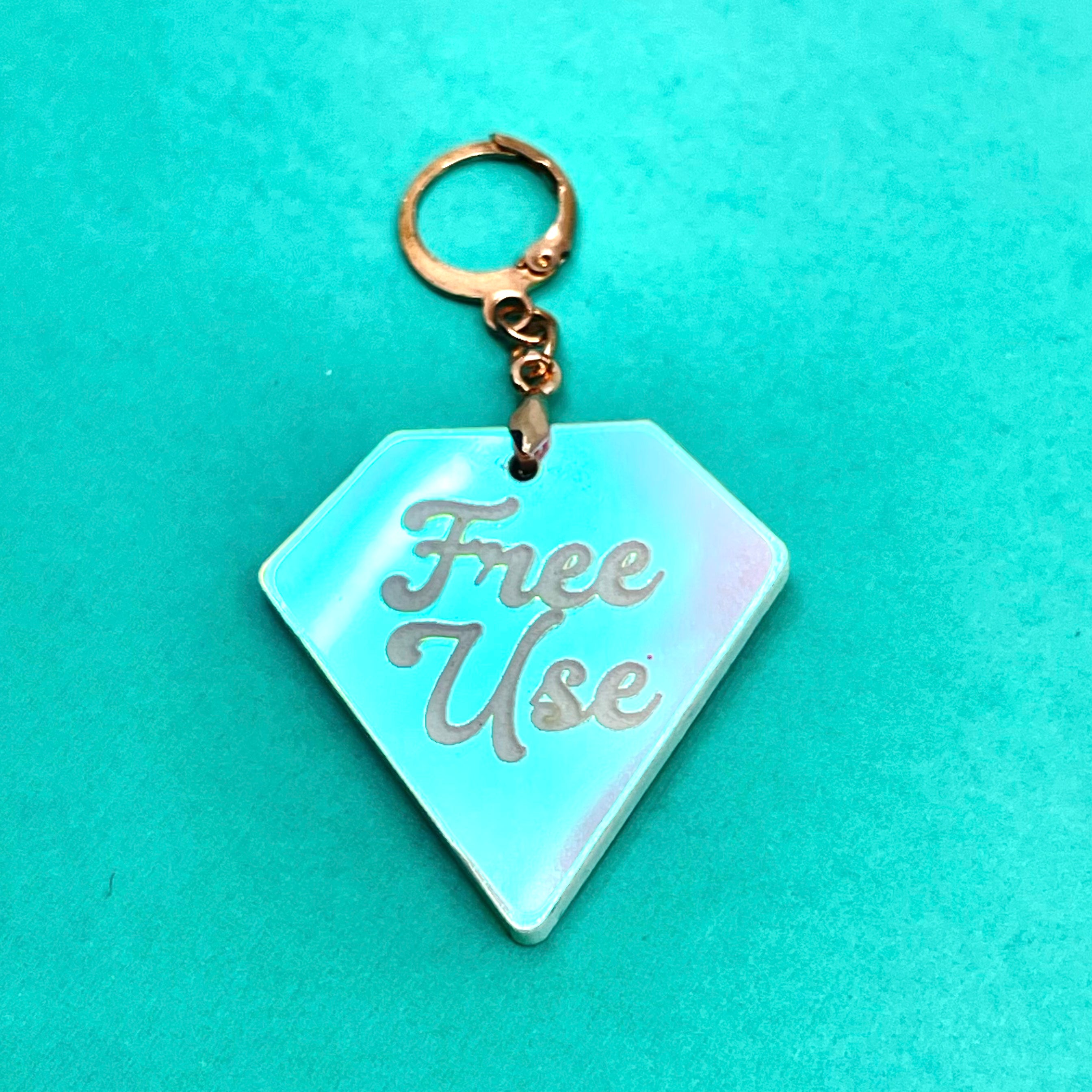 'Free Use' Collar Tag - Pink Iridescent