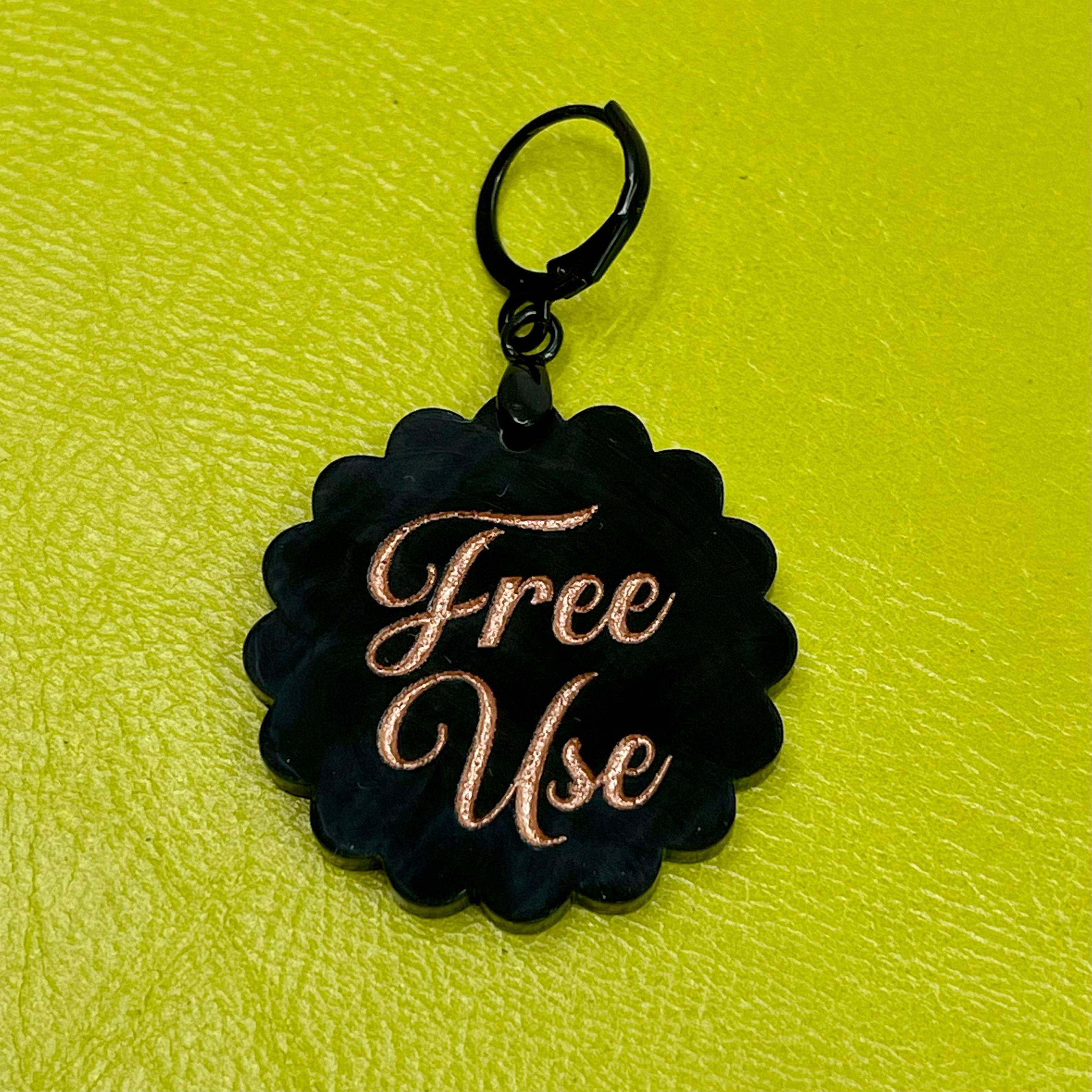 'Free Use' Collar Tag - Black & Rose Gold