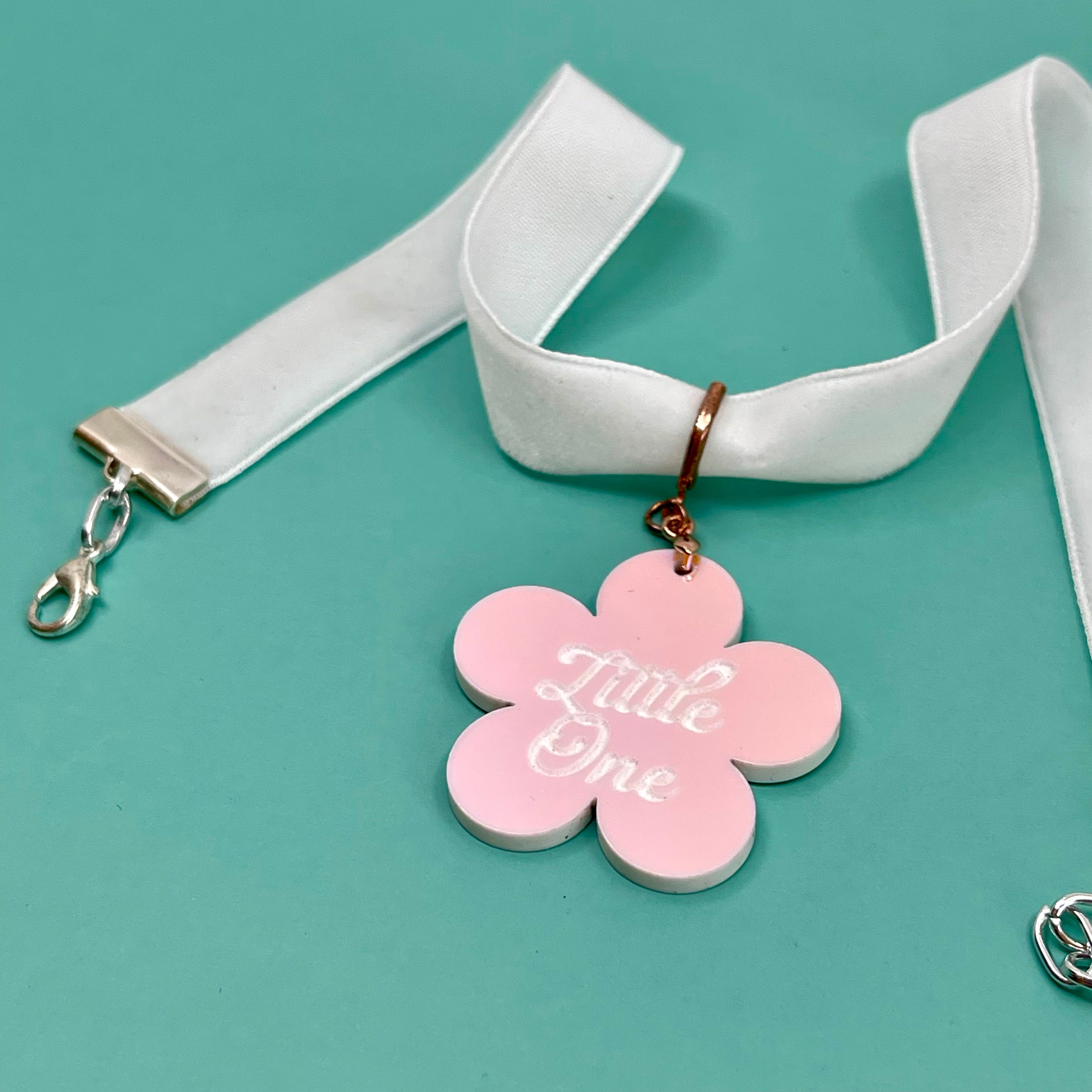 White Velvet Choker