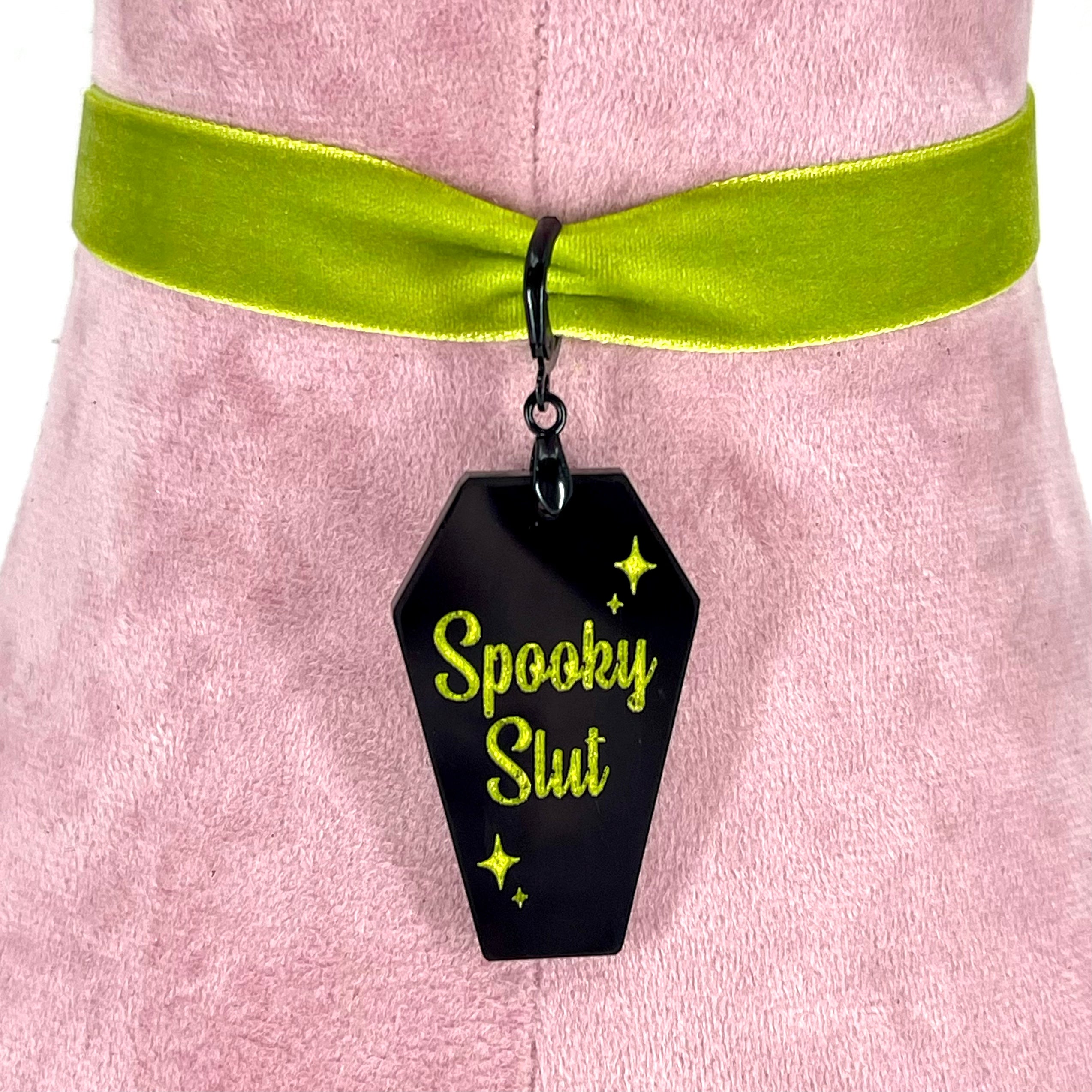 Spooky Slut - Coffin Collar Tag