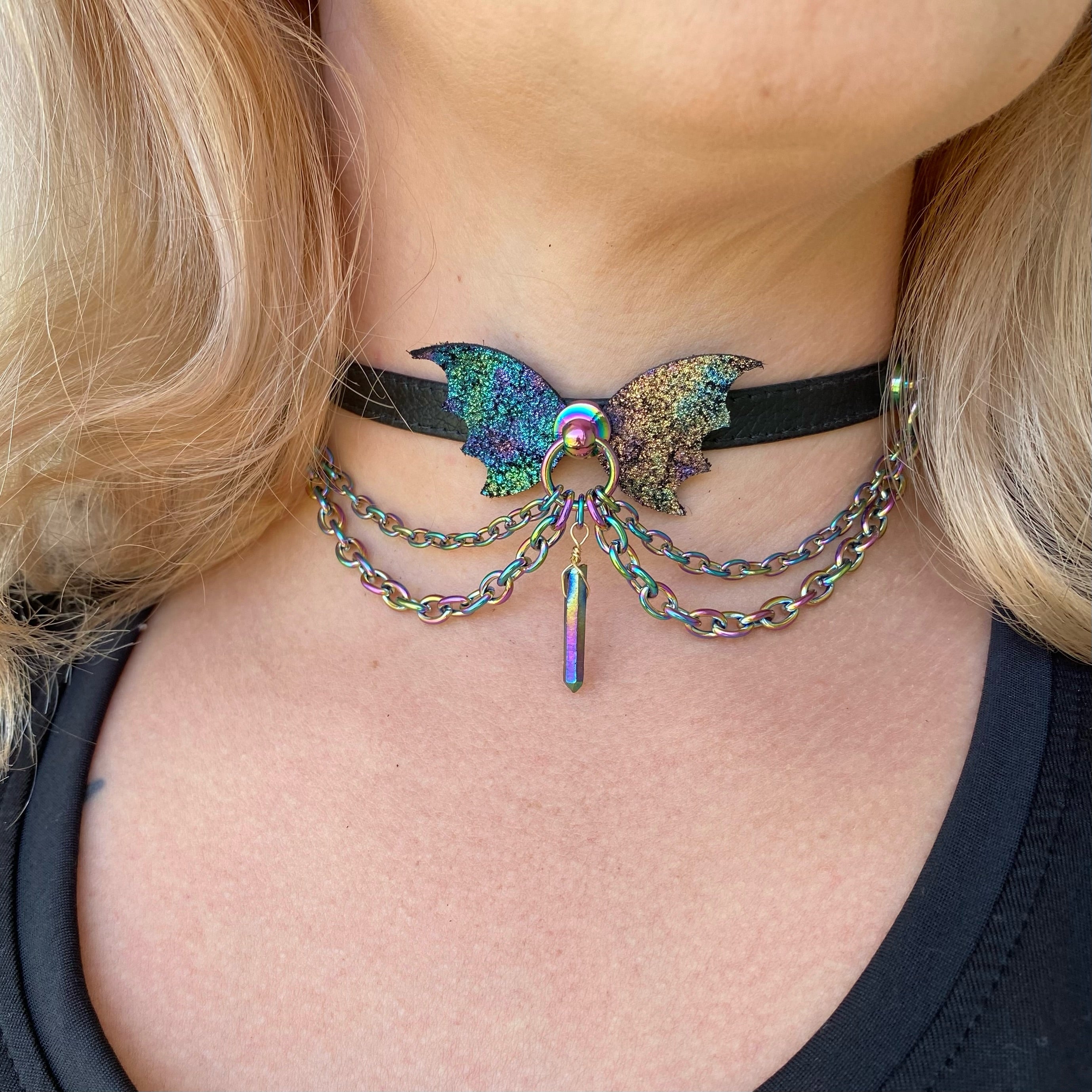 Galaxy Bat Mini Collar Collar Restrained Grace