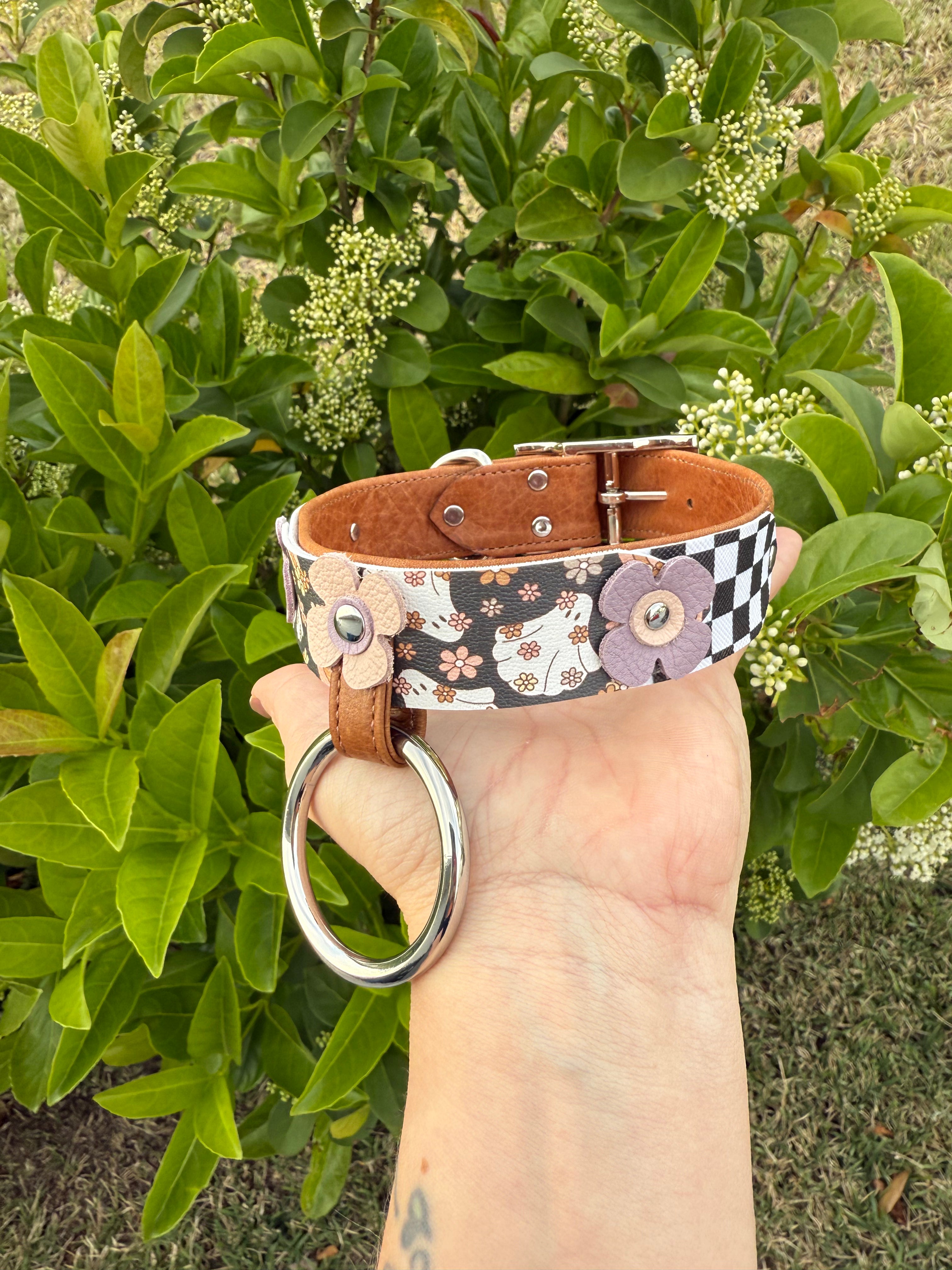 Sample Sale - Flower Power Ghosts Classic Collar - 12.5"-14.5" Collar Restrained Grace