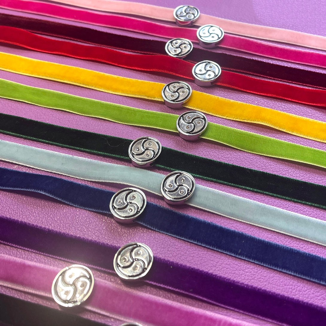 Custom Color BDSM Emblem Velvet Choker Necklace Restrained Grace   
