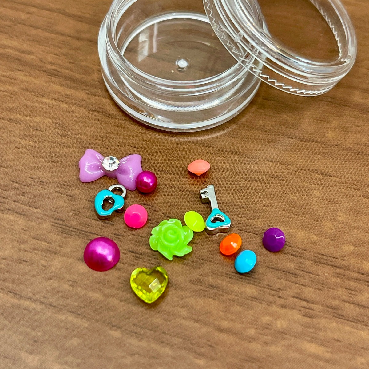 Ring of O Glass Locket Charm Set - Neon Lock & Key