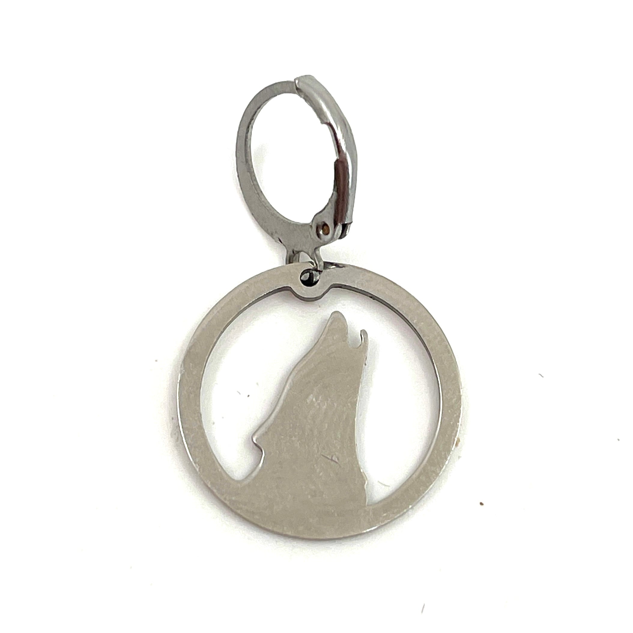 Howling Wolf Collar Charm