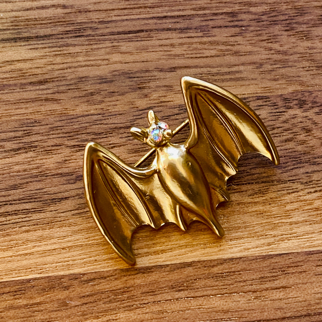 Luxe Bat Brooch Brooch Restrained Grace Gold  
